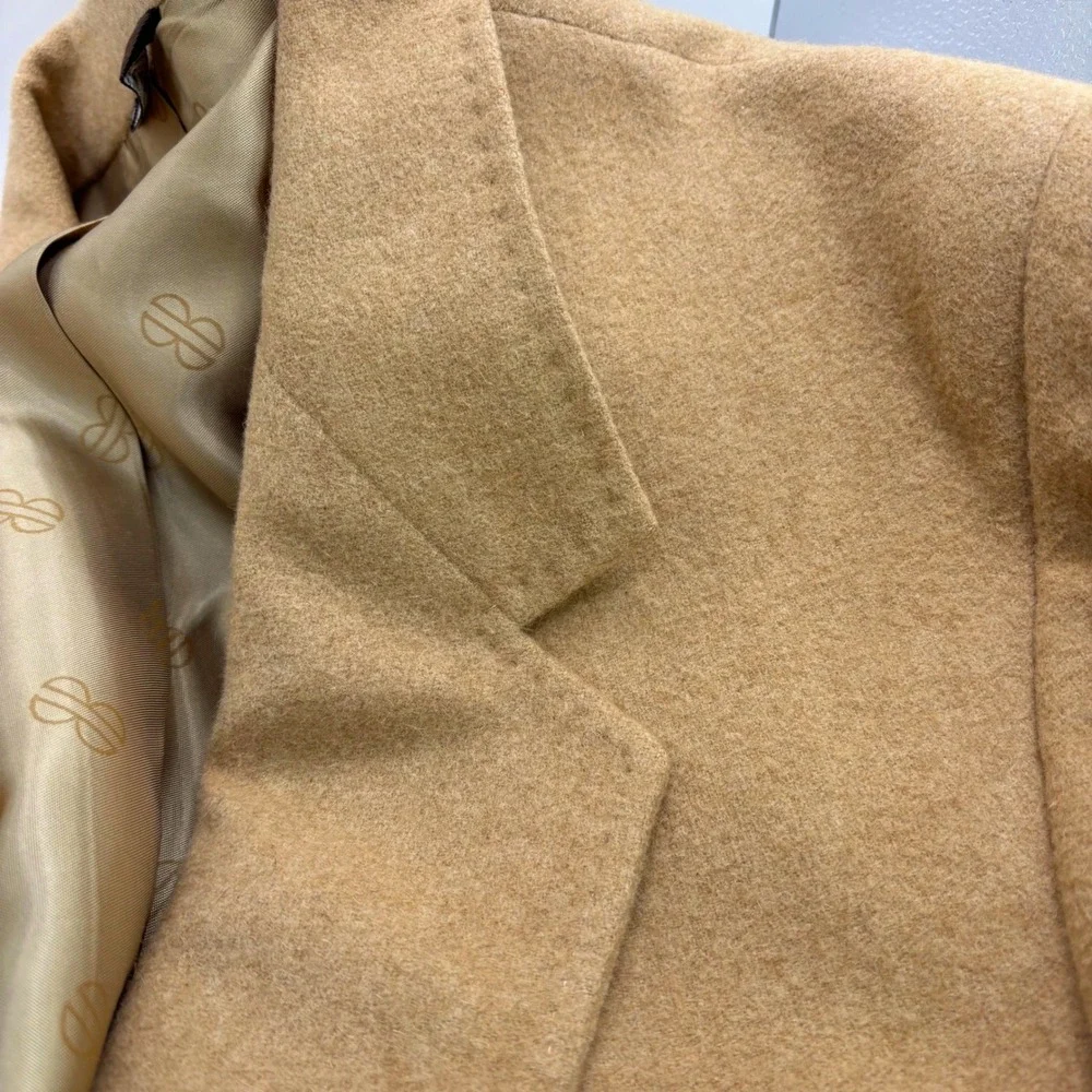 Vintage Bill Blass Camel Hair Two Button Blazer Sportcoat Tan Crest Buttons 42R